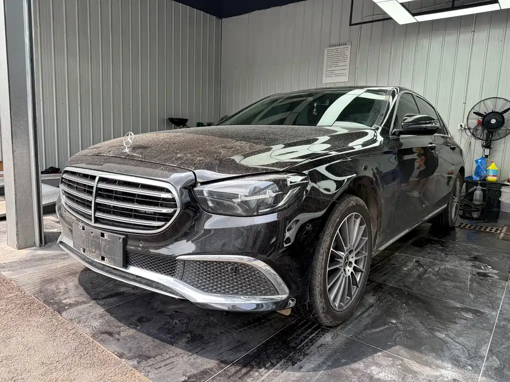 Mercedes-Benz E-Class 2022