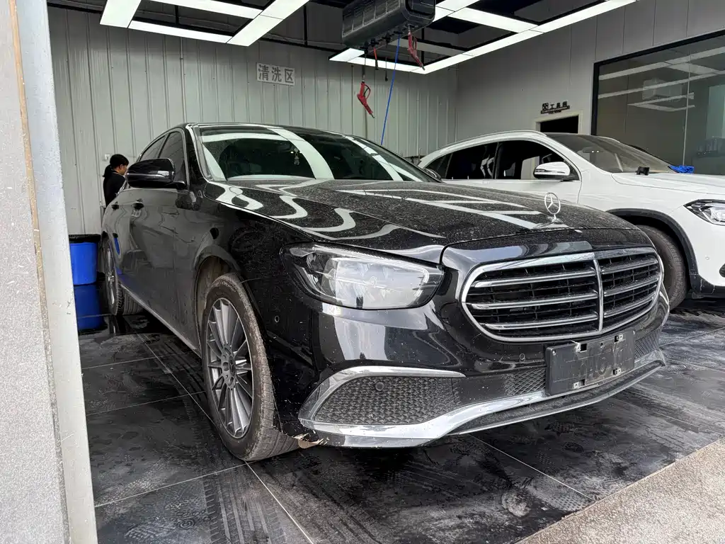 Mercedes-Benz E-Class 2022