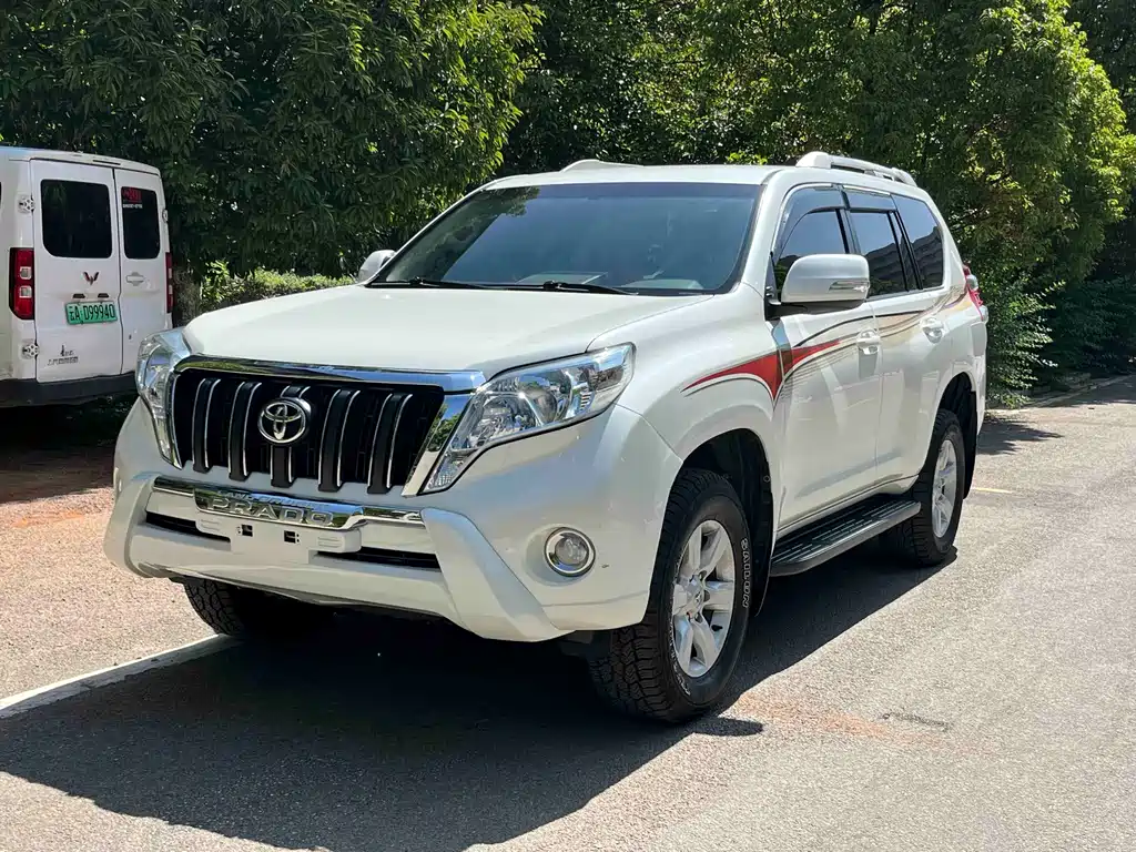 Toyota Prado 2016 — фото 1