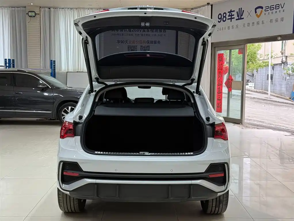 Audi Q3 Sportback 2023 — фото 24
