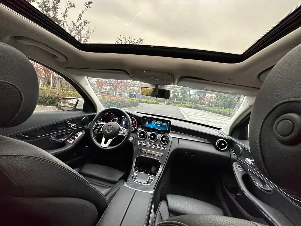 Mercedes-Benz C-Class 2019 — фото 11