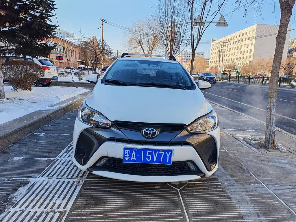 Toyota Yaris L 2018 — фото 2