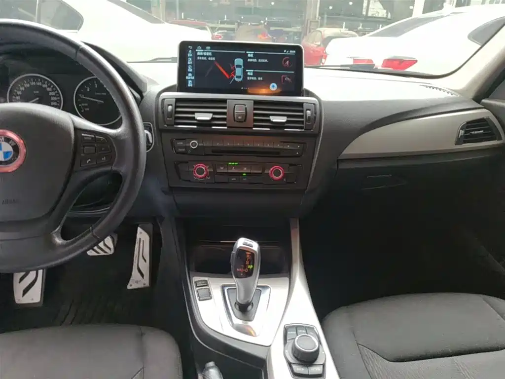 BMW 1 Series 2015 — фото 13