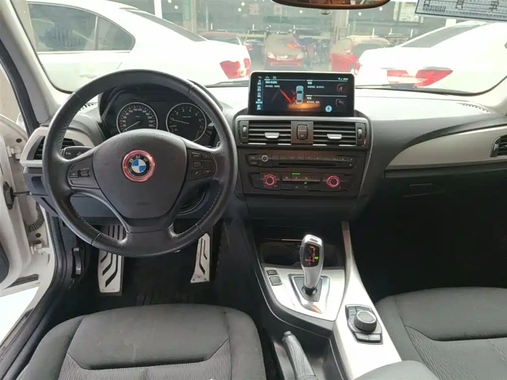 BMW 1 Series 2015 — фото 10