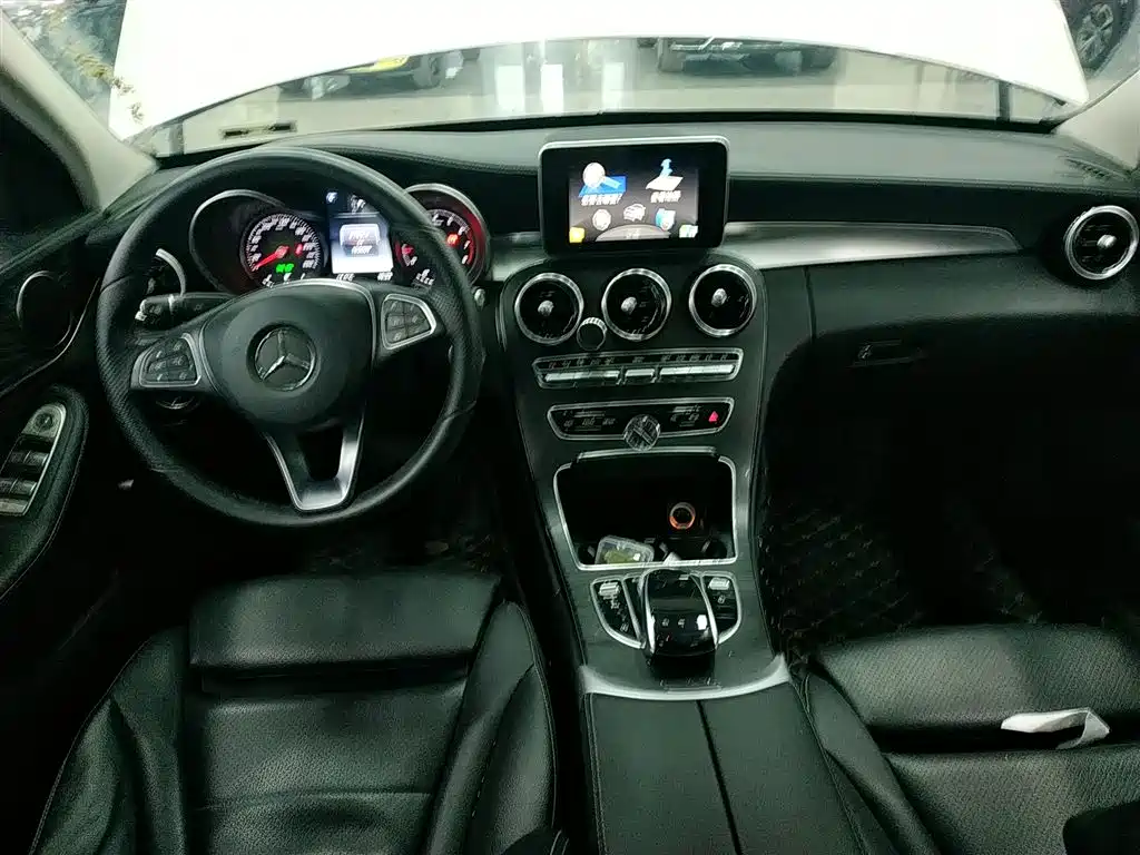 Mercedes-Benz C-Class 2017 — фото 10