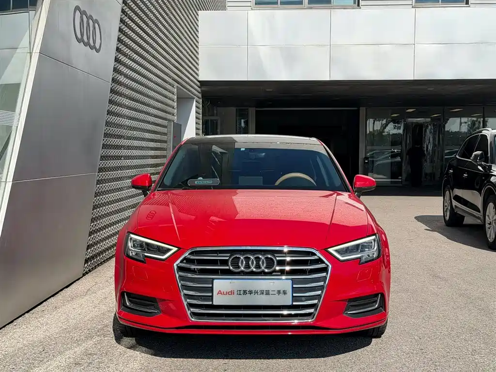 Audi A3 2018 — фото 2