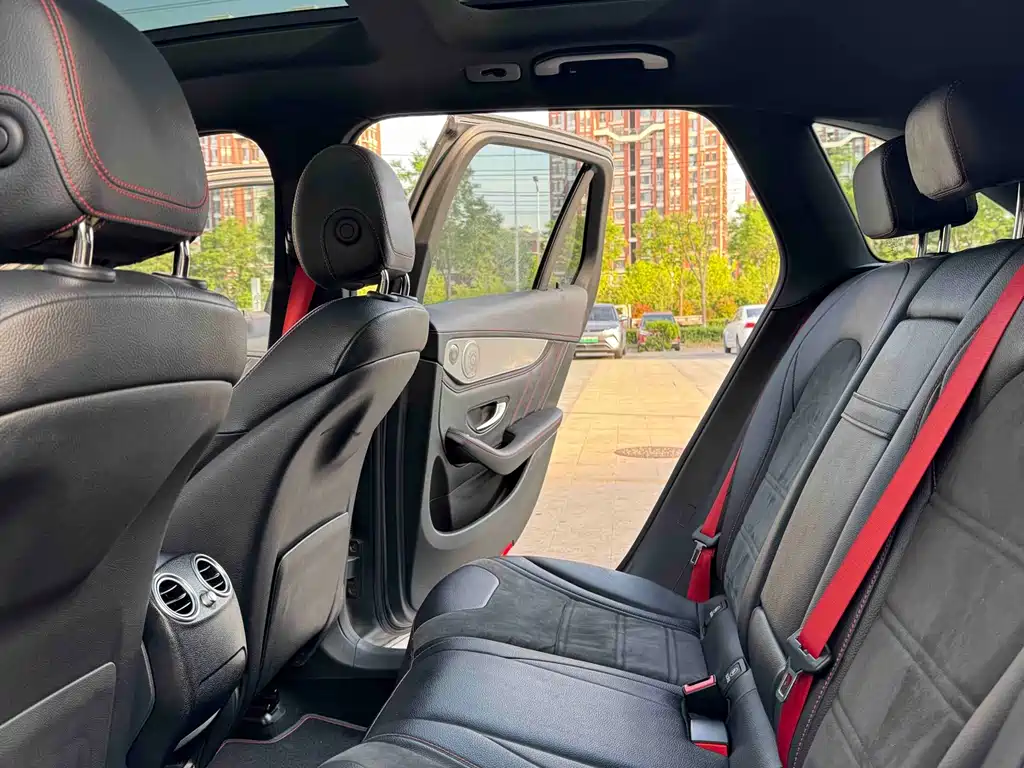 Mercedes-Benz GLC AMG 2019 — фото 9