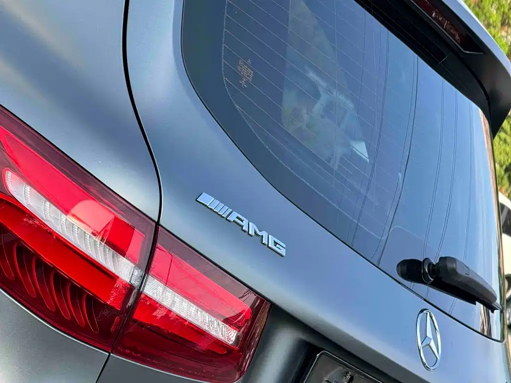 Mercedes-Benz GLC AMG 2019 — фото 11