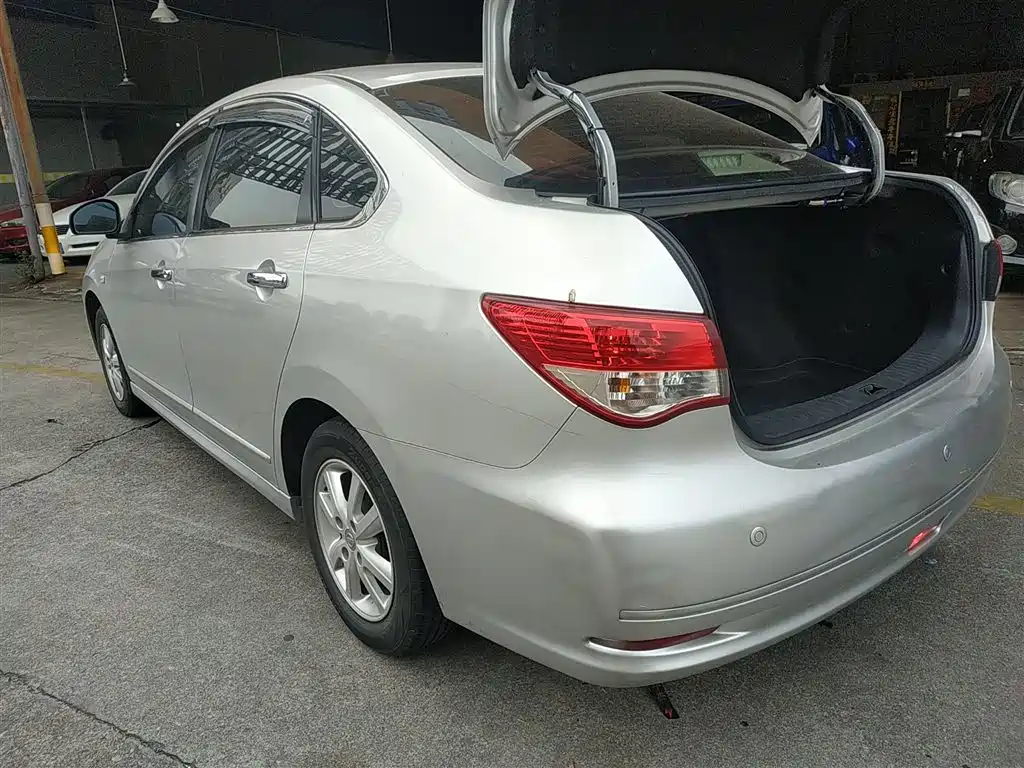 Nissan Sylphy 2018 — фото 23
