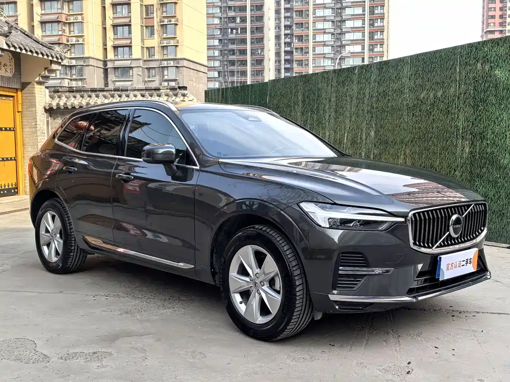 Volvo XC60 2021 — фото 3