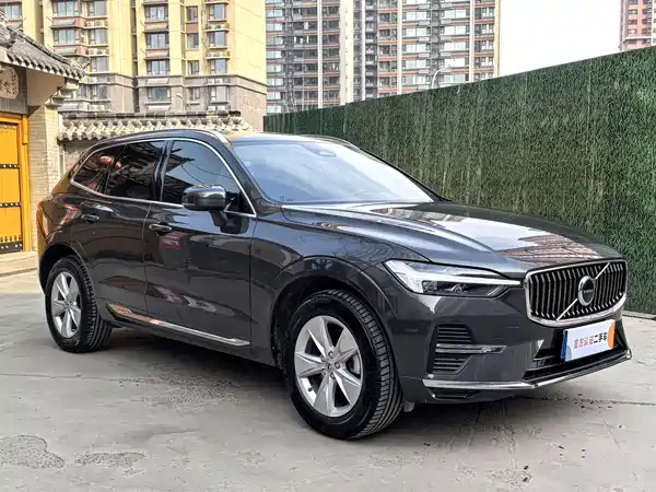 Volvo XC60 2022