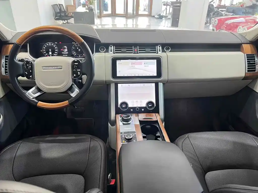 Land Rover Range Rover 2019 — фото 8