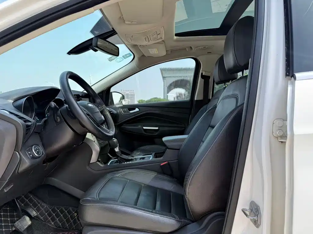 Ford Kuga 2017 — фото 4