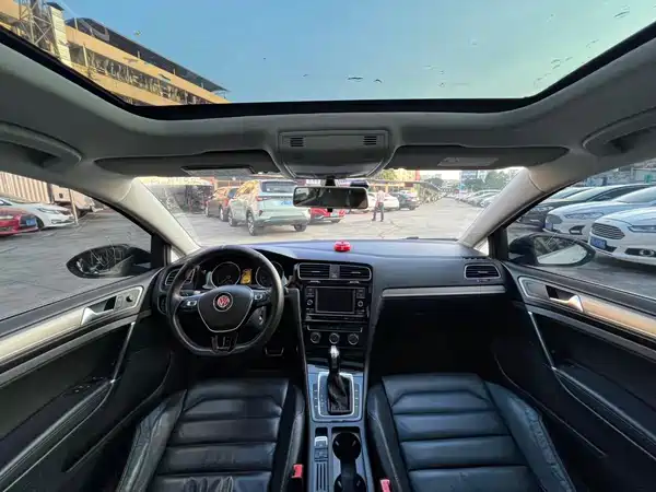 Volkswagen Golf 2016
