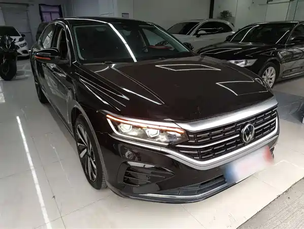Volkswagen Passat 2022