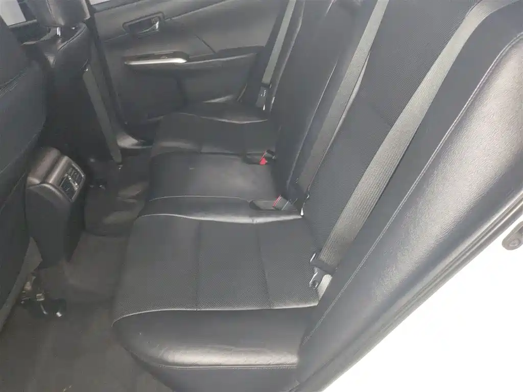 Toyota Camry 2015 — фото 17