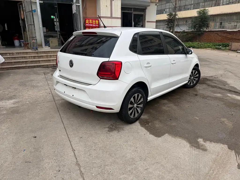 Volkswagen Polo 2016