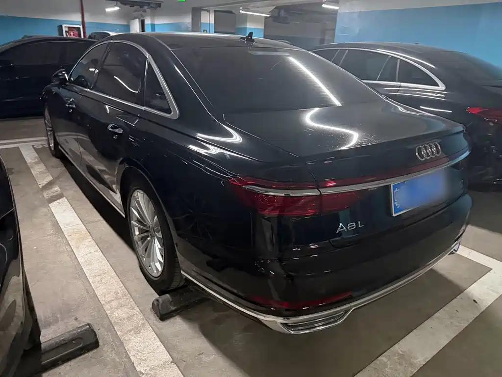 Audi A8 2021