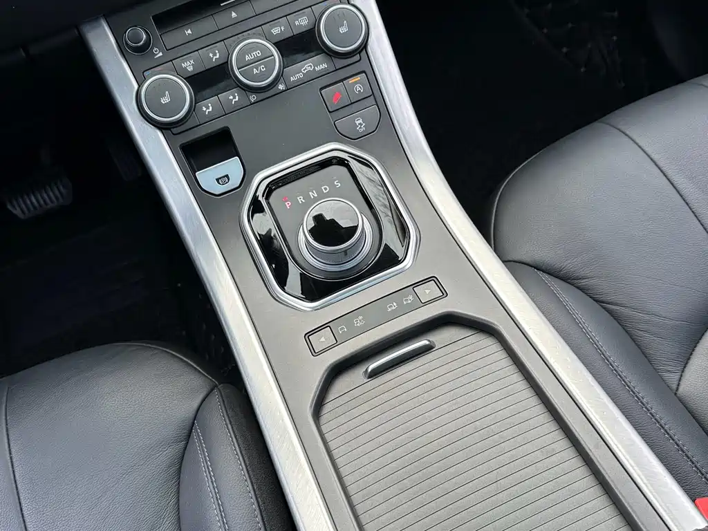 Land Rover Evoque 2017 — фото 18