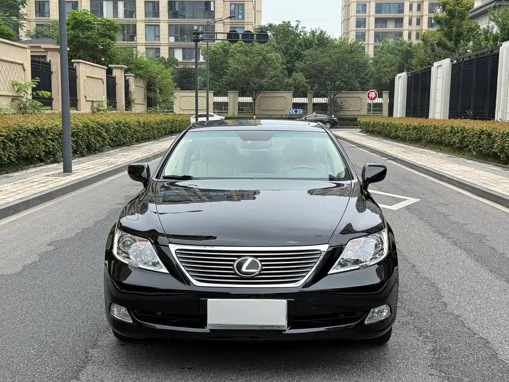 Lexus LS 2009