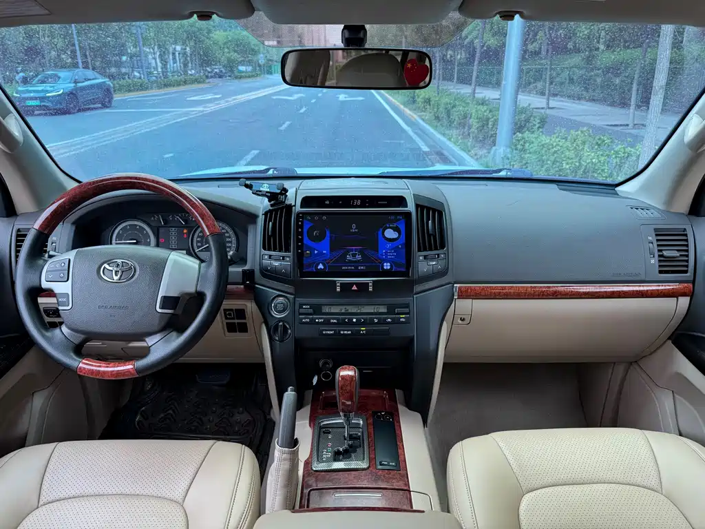 Toyota Land Cruiser 2016