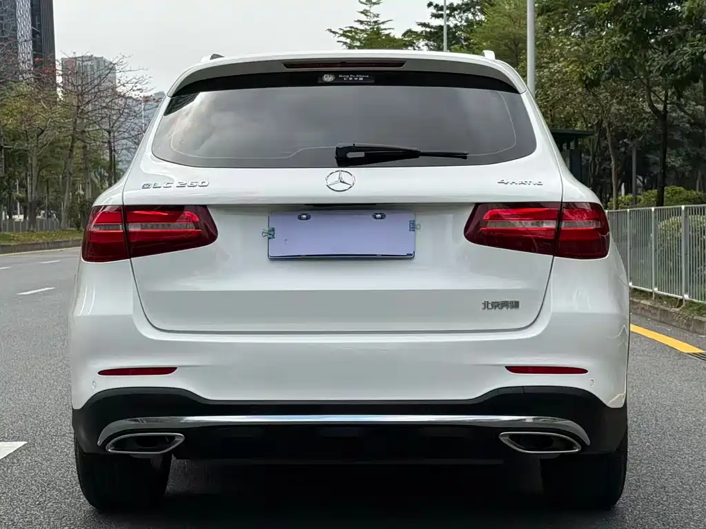 Mercedes-Benz GLC 2018 — фото 19