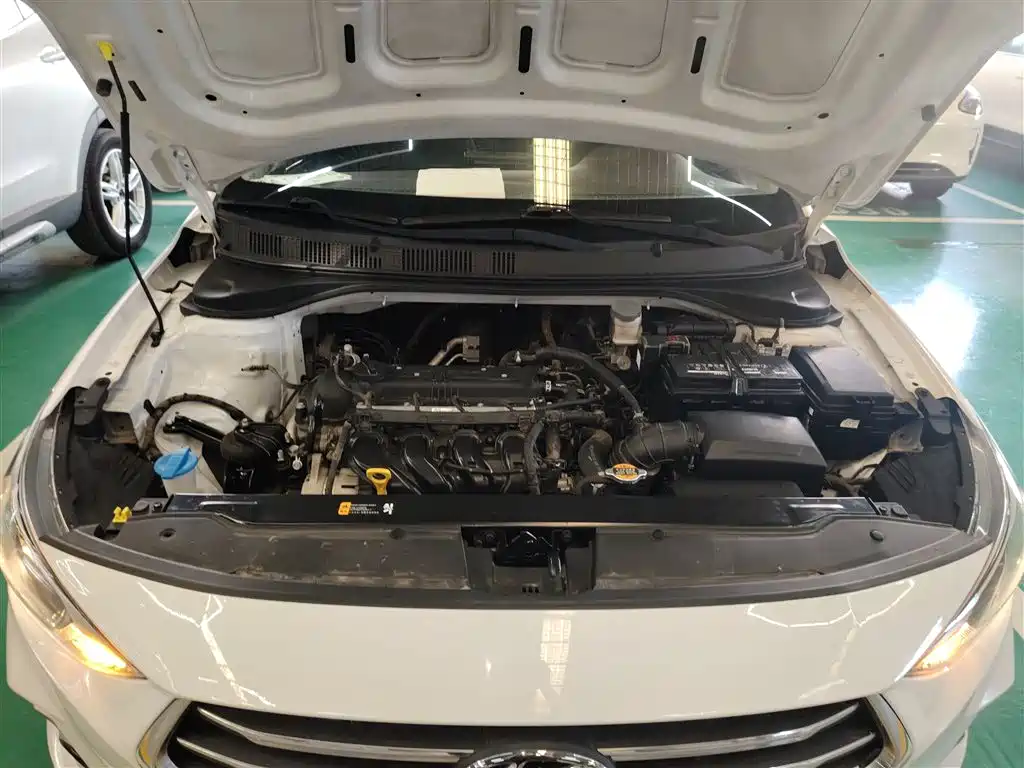Hyundai Elantra 2020 — фото 20