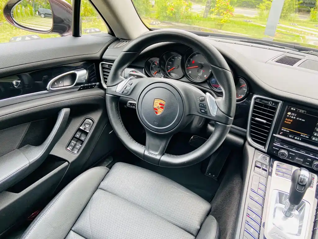 Porsche Panamera 2015 — фото 20
