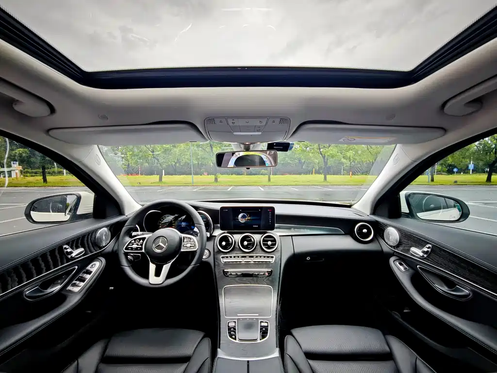 Mercedes-Benz C-Class 2019 — фото 8