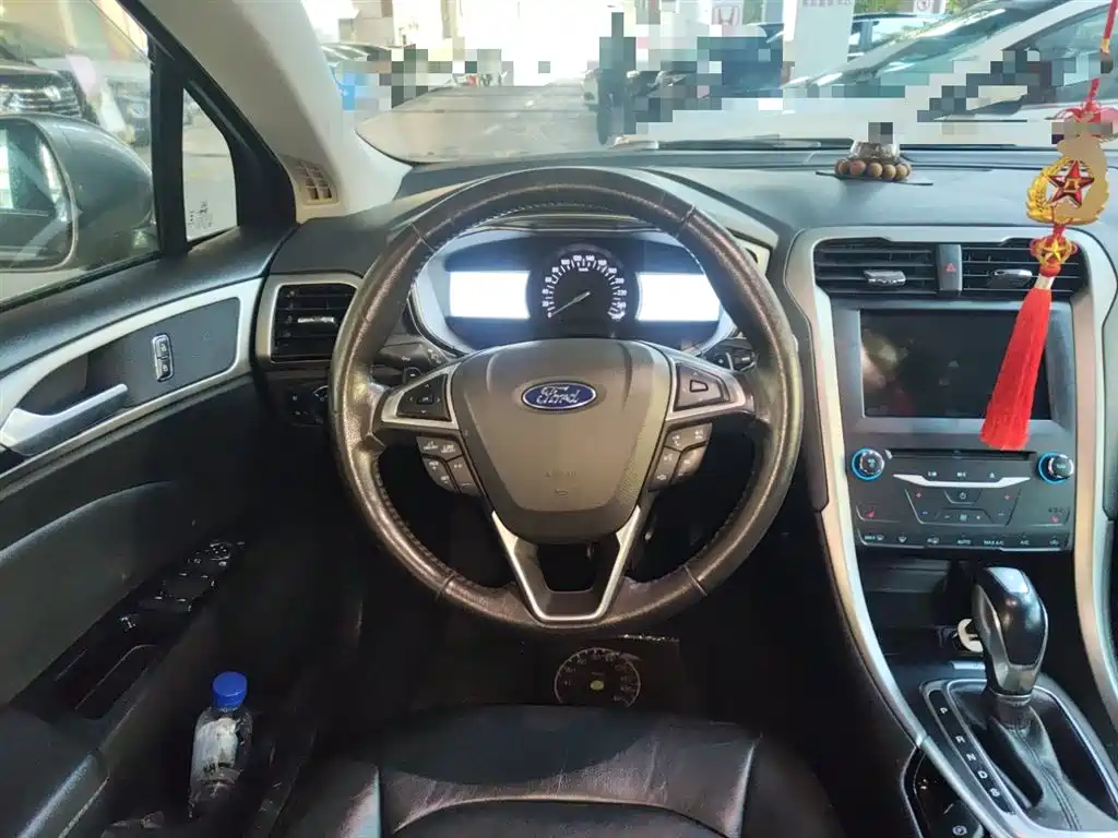 Ford Mondeo 2015 — фото 17