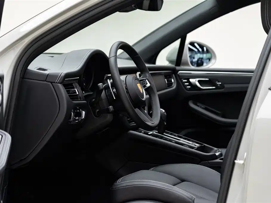 Porsche Macan 2022 — фото 8