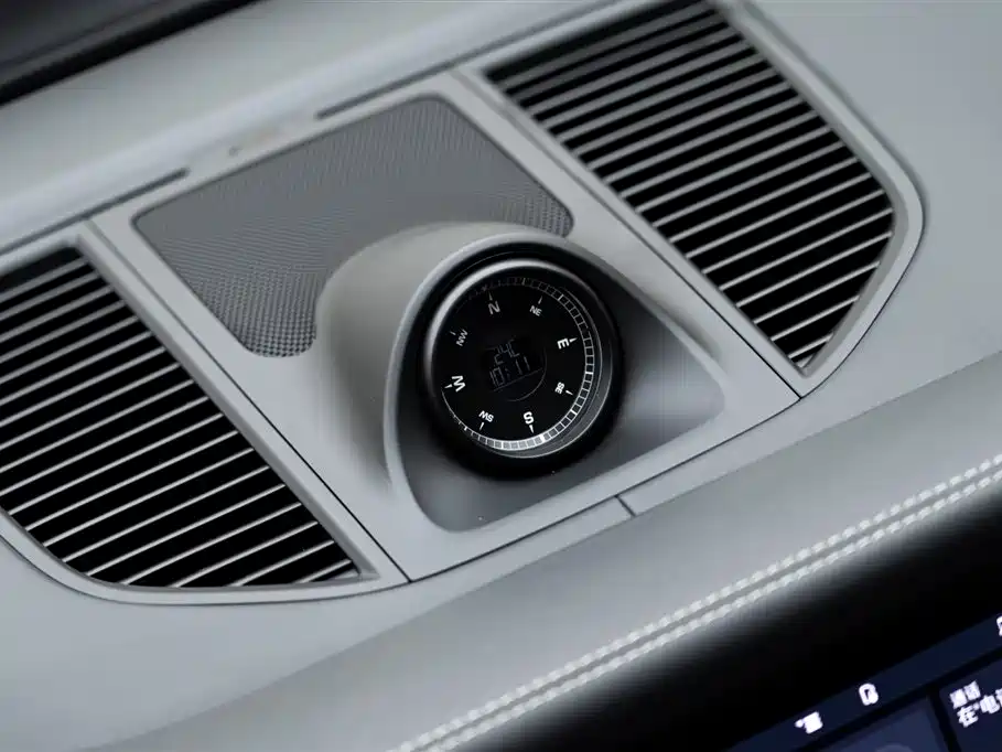 Porsche Macan 2022 — фото 19