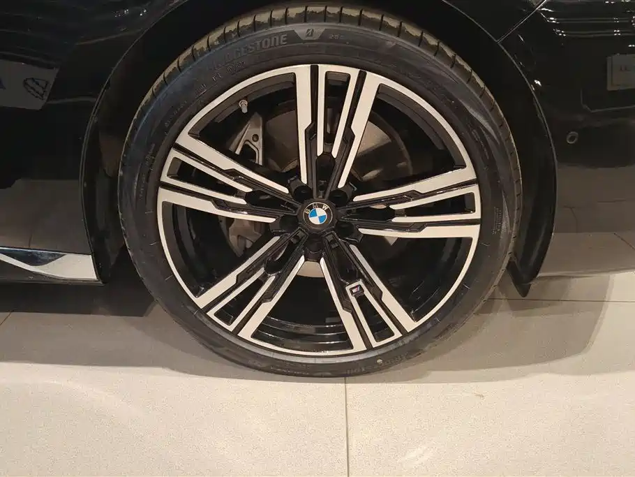 BMW 7 Series 2024