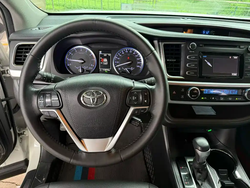 Toyota Highlander 2018 — фото 8
