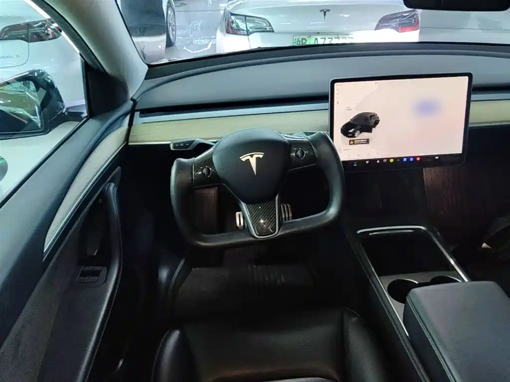 Tesla Model Y 2022 — фото 11