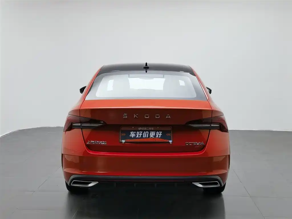 Skoda Octavia 2021 — фото 4