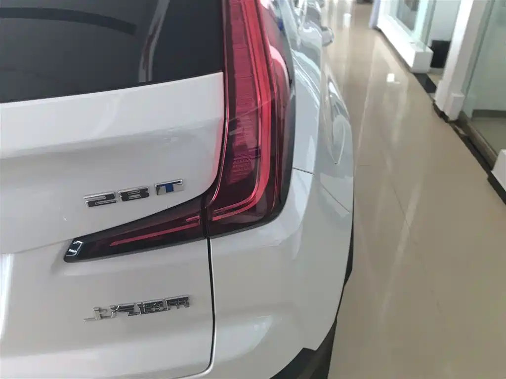 Cadillac XT4 2022 — фото 24