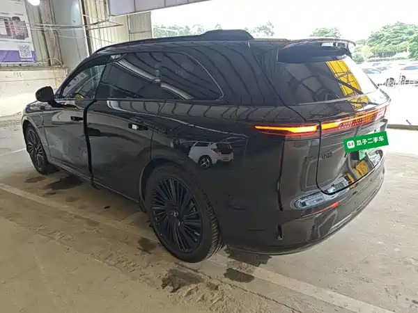 XPeng G9 2025