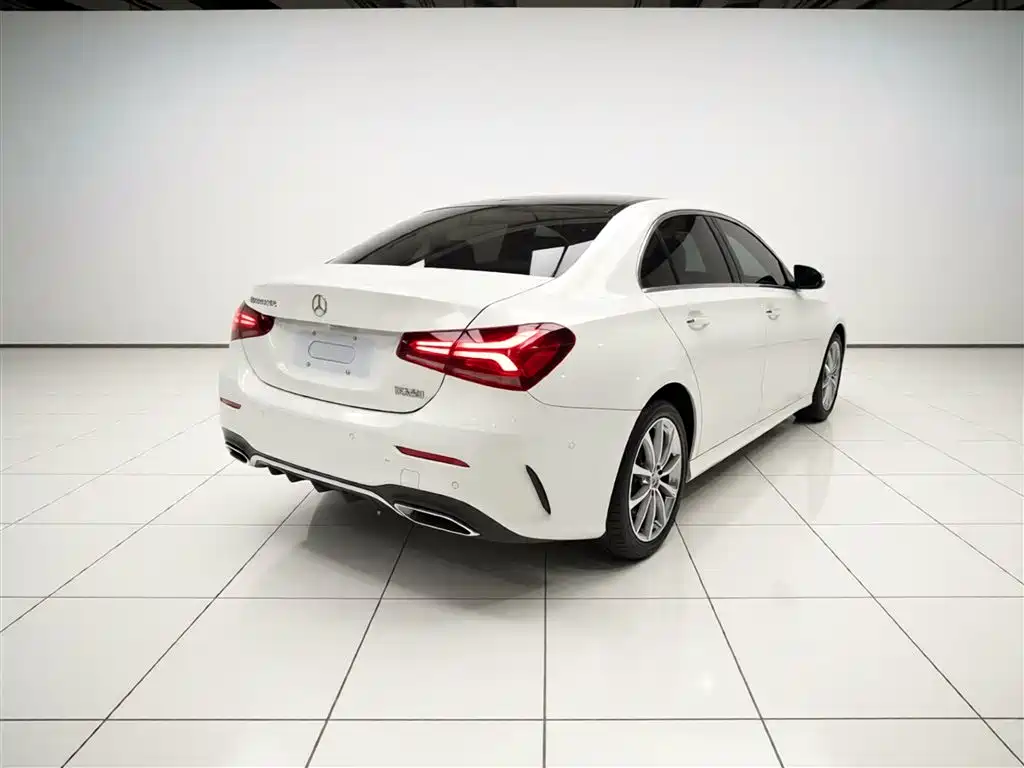 Mercedes-Benz A-Class 2021 — фото 5