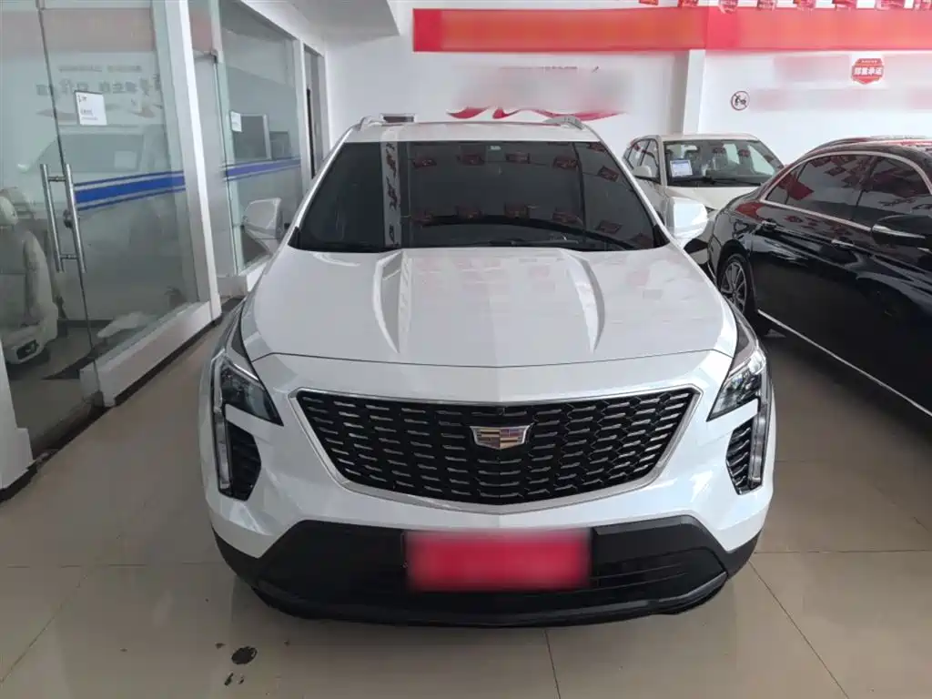 Cadillac XT4 2022 — фото 3