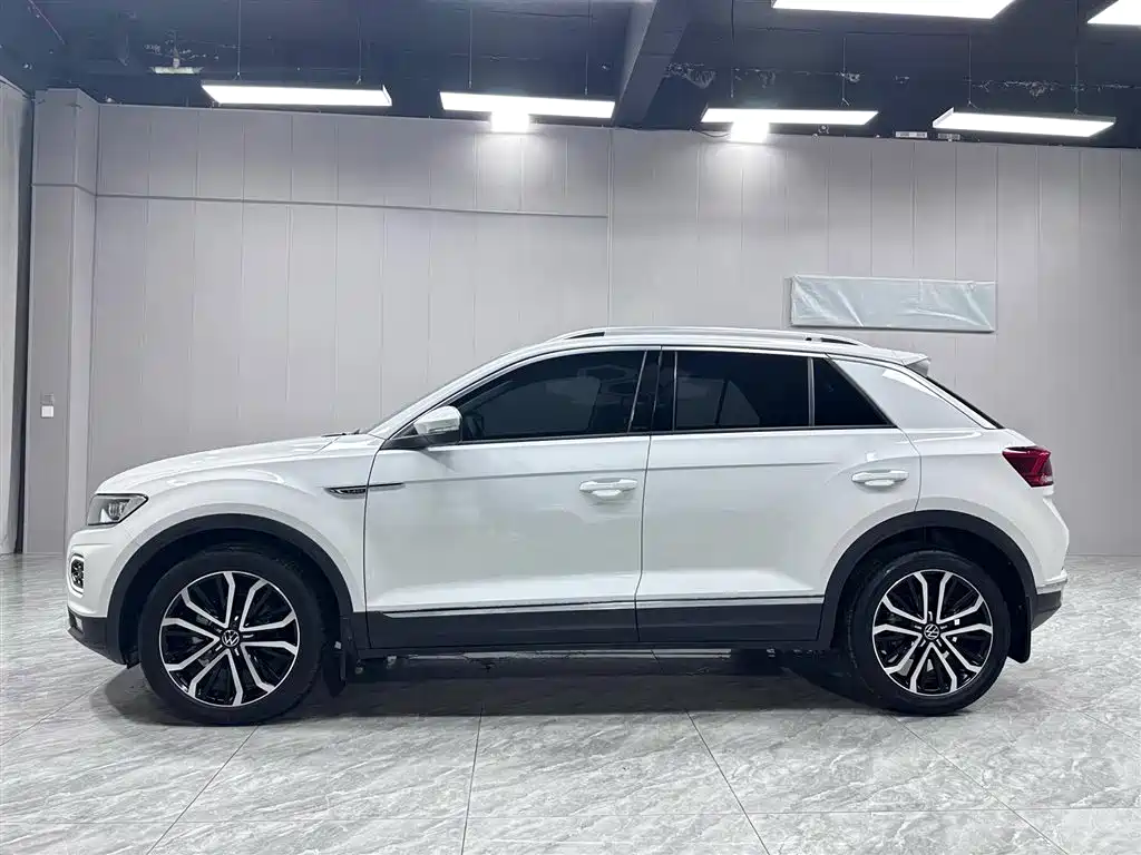 Volkswagen T-Roc 2022 — фото 9