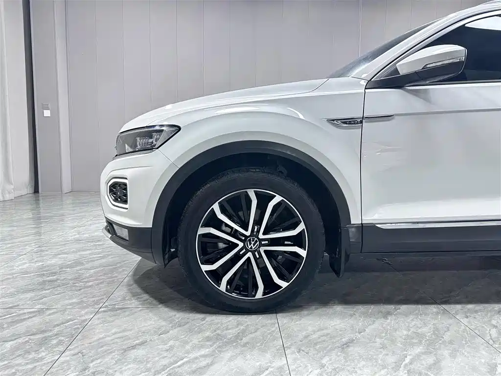 Volkswagen T-Roc 2022 — фото 8
