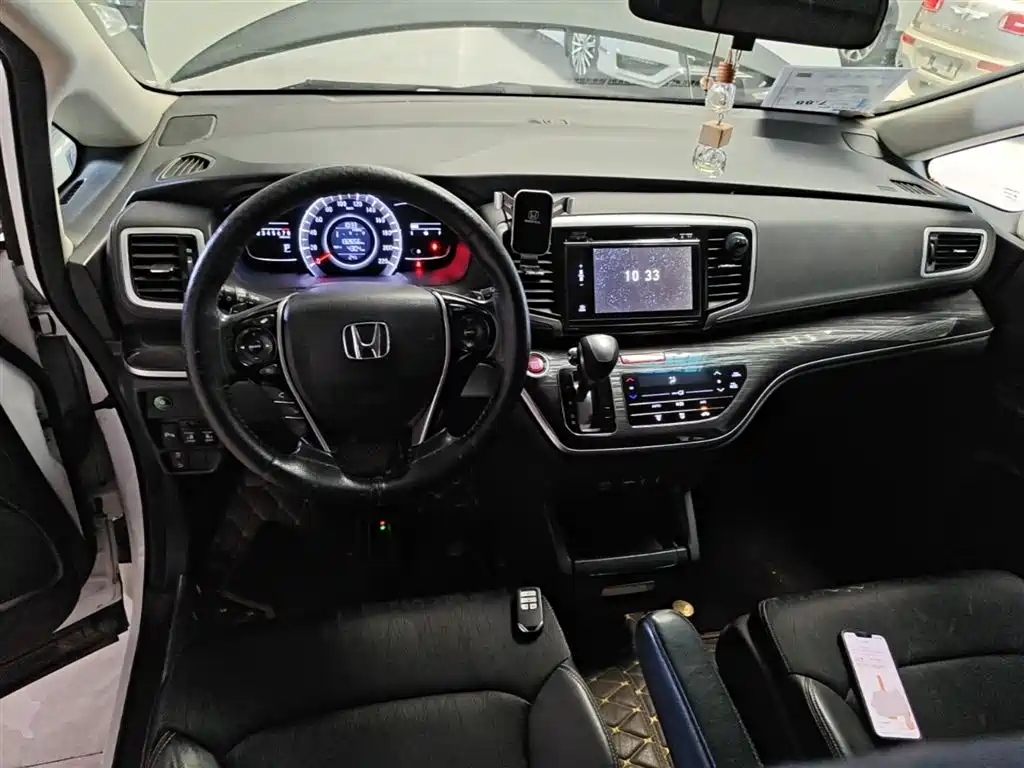 Honda Odyssey 2015 — фото 10