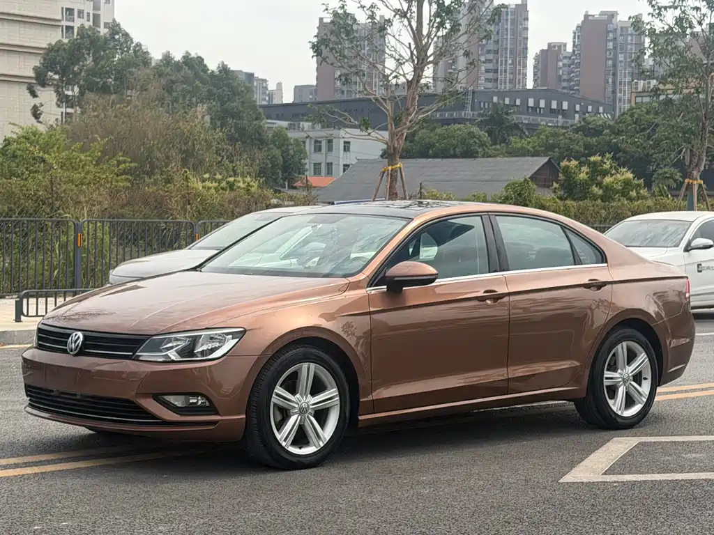 Volkswagen Lamando 2015