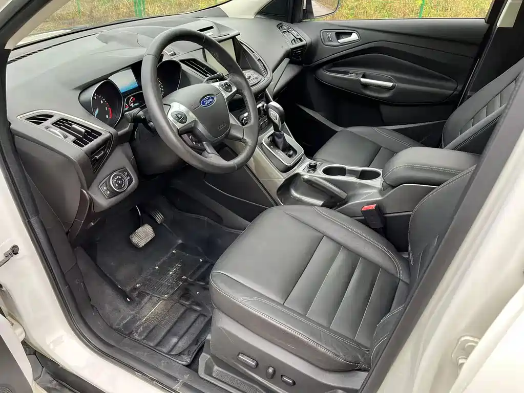 Ford Kuga 2015 — фото 8