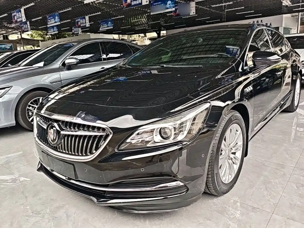 Buick LaCrosse 2017 — фото 2