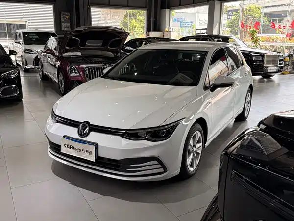 Volkswagen Golf 2023