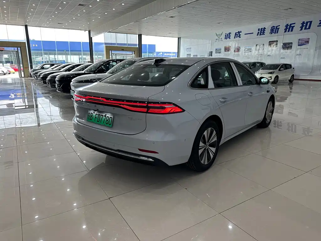 Geely Galaxy A7 EM 2026 — фото 9