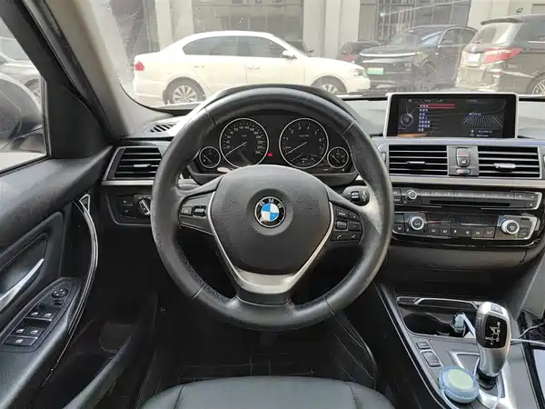 BMW 3 Series 2016
