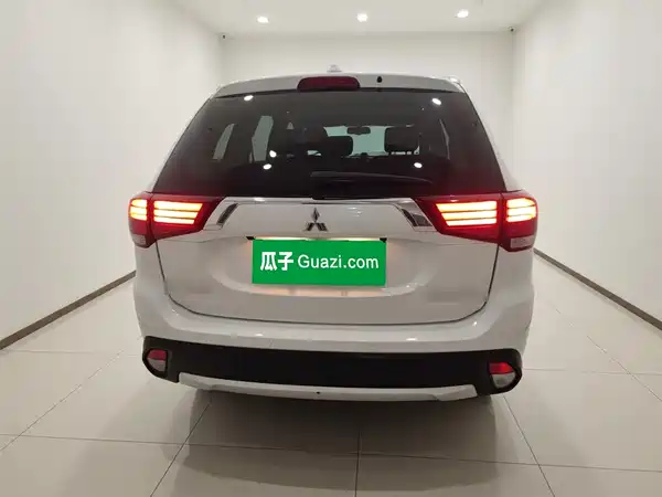 Mitsubishi Outlander 2018